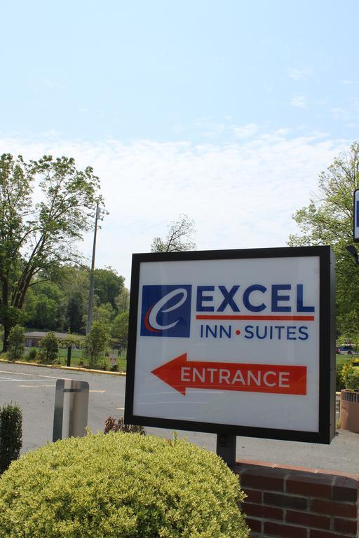 Excel Inn & Suites シャーロッツビル エクステリア 写真